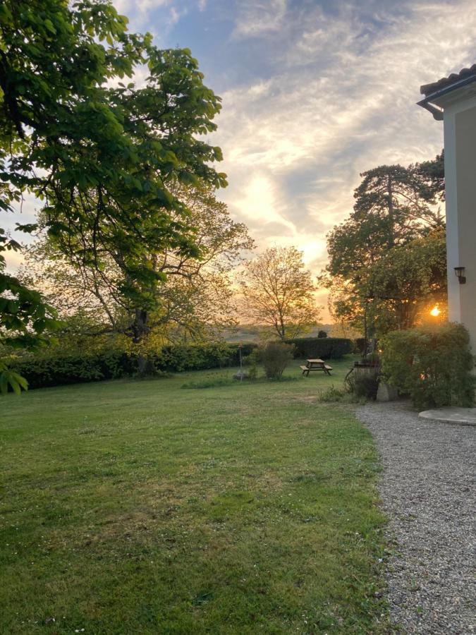 Le Gavachon Bed and Breakfast Leboulin Εξωτερικό φωτογραφία