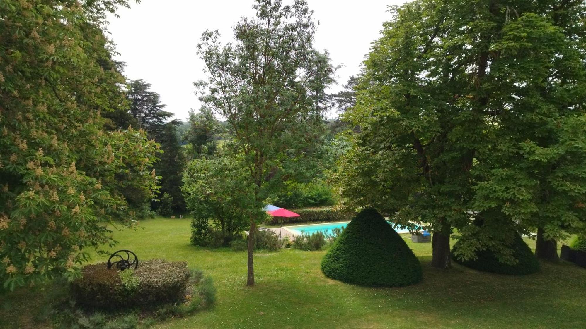 Le Gavachon Bed and Breakfast Leboulin Εξωτερικό φωτογραφία