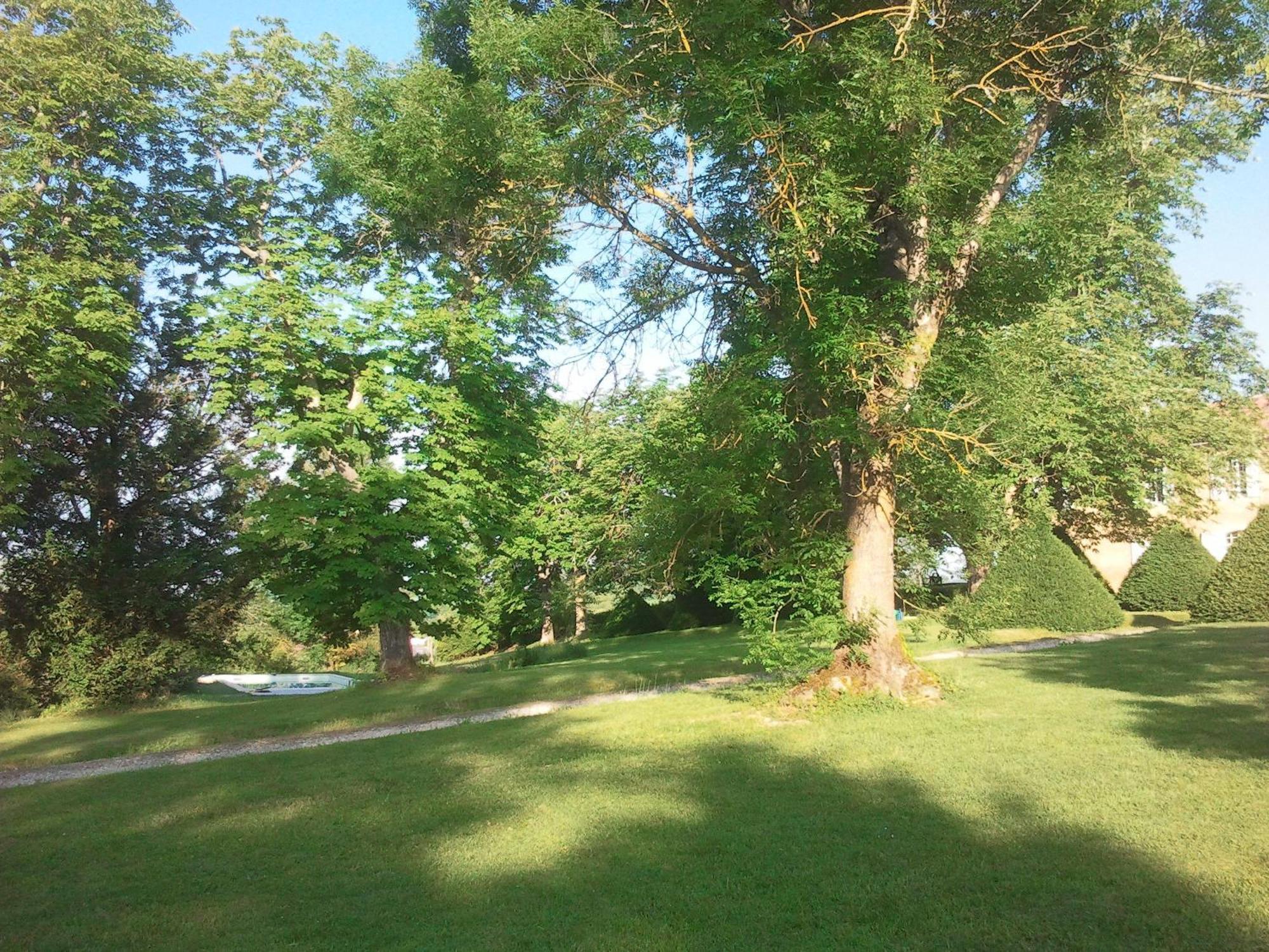 Le Gavachon Bed and Breakfast Leboulin Εξωτερικό φωτογραφία