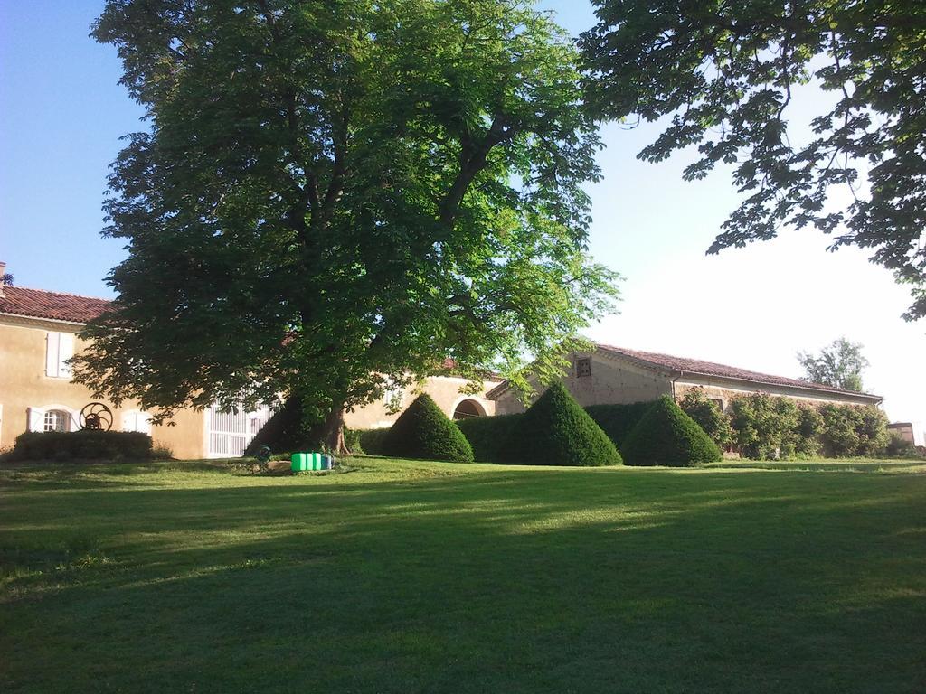 Le Gavachon Bed and Breakfast Leboulin Εξωτερικό φωτογραφία
